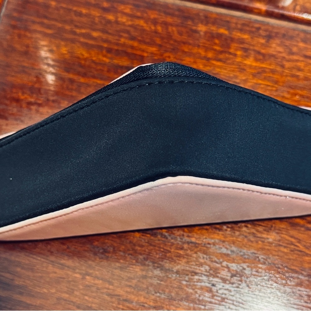 NWT Prada Beauty Black and Pink Triangle Pouch and Dust Bag GREAT LUXURY GIFT! - Picture 8 of 9